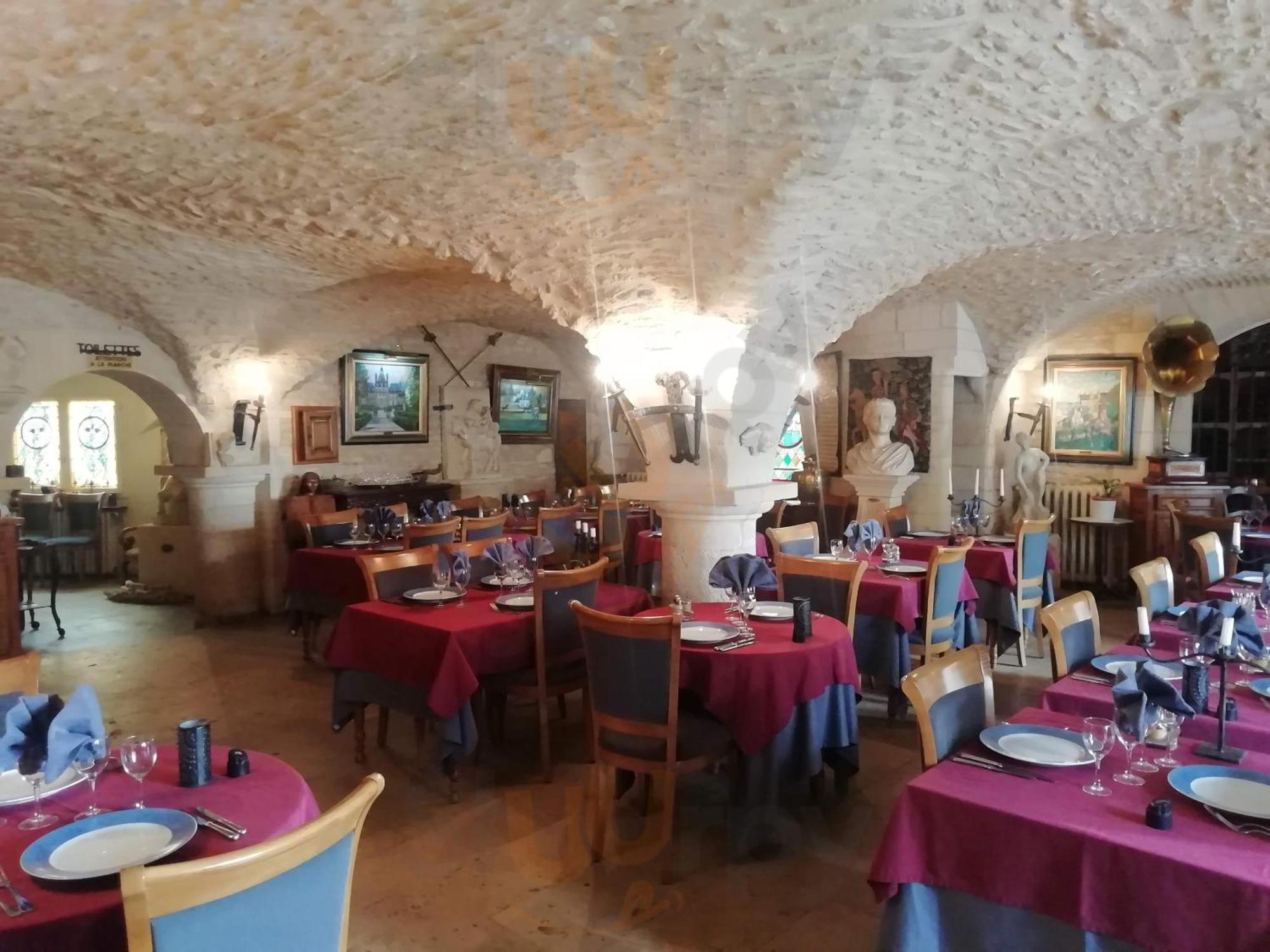 Hostellerie Saint Martin- Logis Hotel Et Restaurant Creully sur Seulles ภายนอก รูปภาพ