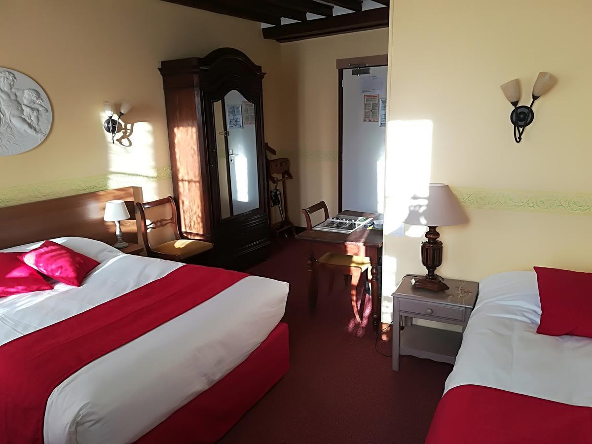 Hostellerie Saint Martin- Logis Hotel Et Restaurant Creully sur Seulles ภายนอก รูปภาพ
