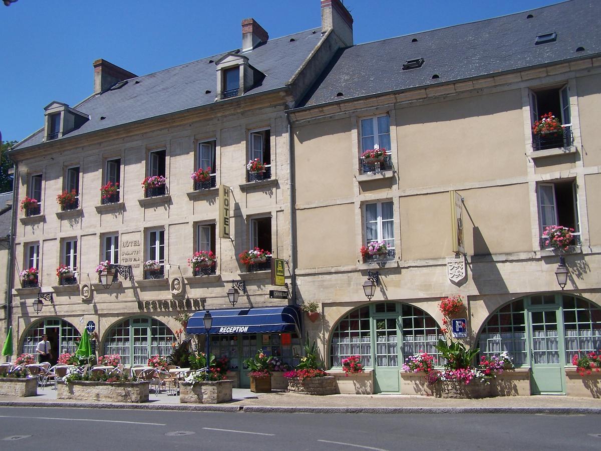 Hostellerie Saint Martin- Logis Hotel Et Restaurant Creully sur Seulles ภายนอก รูปภาพ