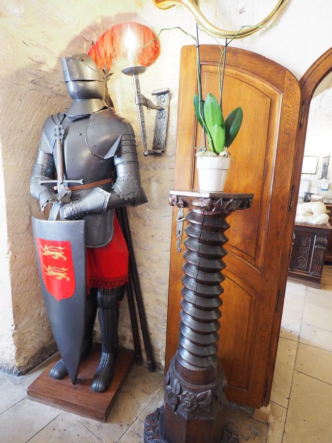 Hostellerie Saint Martin- Logis Hotel Et Restaurant Creully sur Seulles ภายนอก รูปภาพ