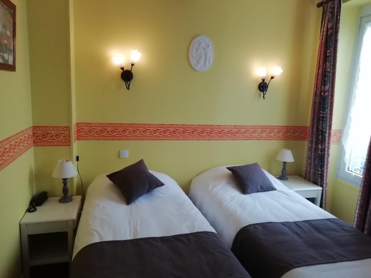 Hostellerie Saint Martin- Logis Hotel Et Restaurant Creully sur Seulles ภายนอก รูปภาพ